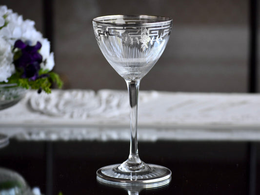 シルバーオーバーレイのカクテルグラス